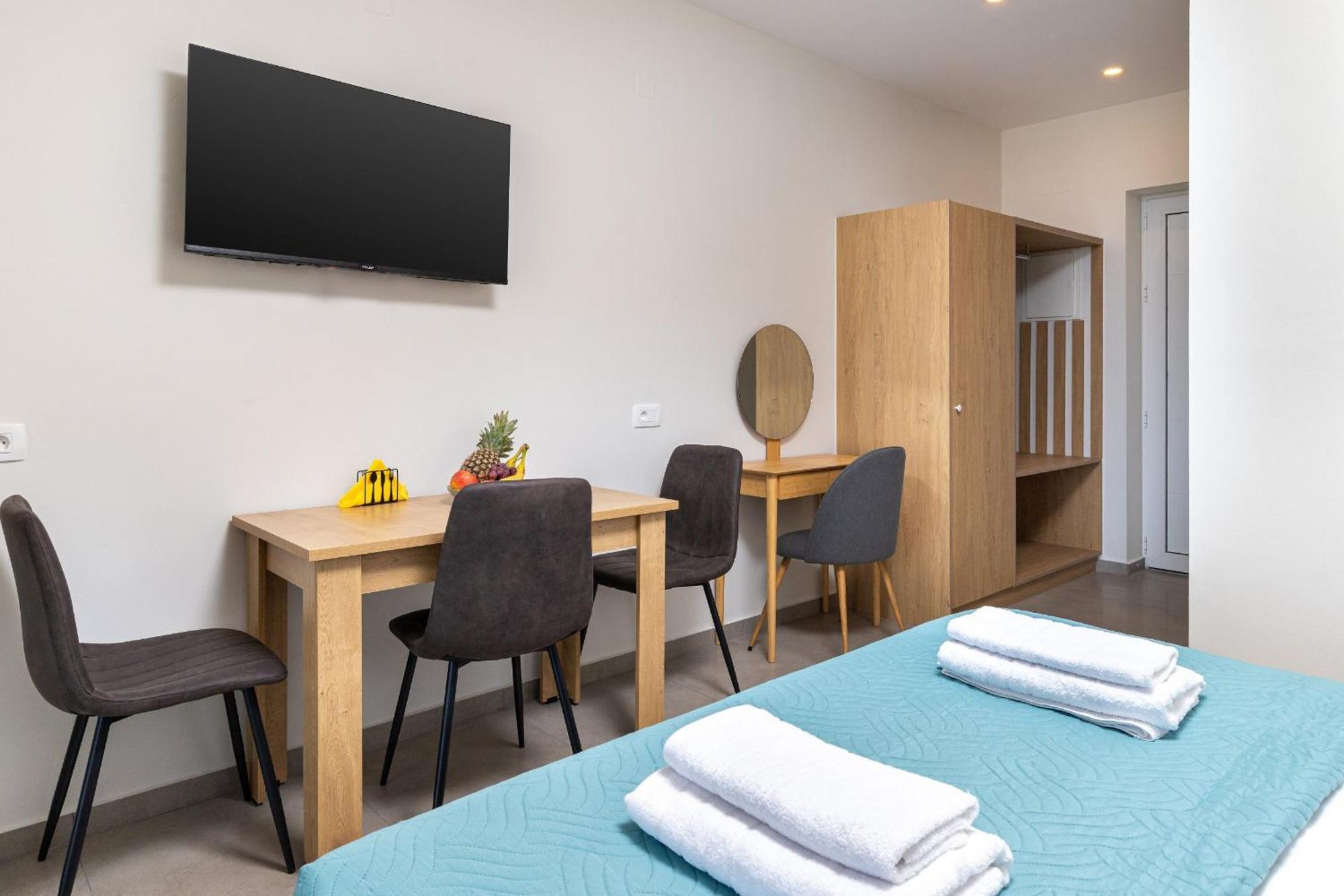 Meli Apartments Paleochora Zewnętrze zdjęcie